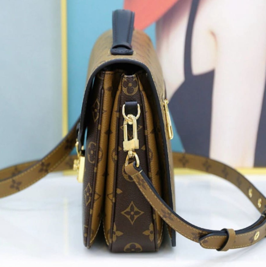 Louis Vuitton Pochette Métis Monogram Reverse Bag M44876