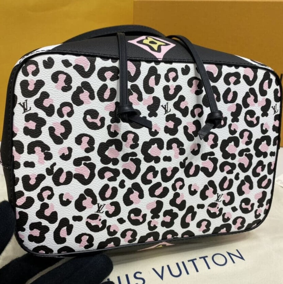 Louis Vuitton NeoNoe MM Bag Monogram M45821