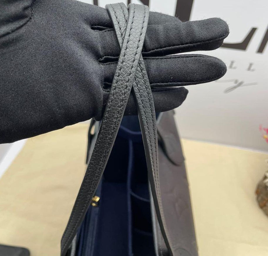 Louis Vuitton Neverfull MM Noir Empreinte Bag M45685