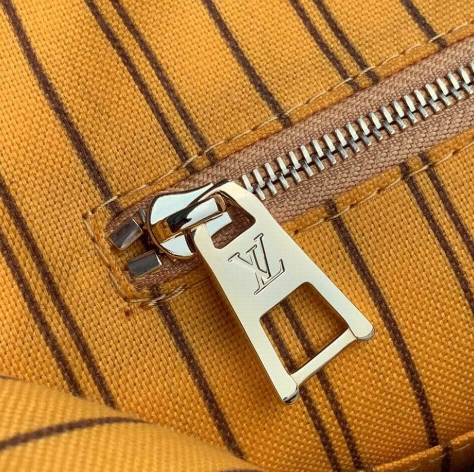 Louis Vuitton Onthego Jungle Giant Monogram Bag M44674