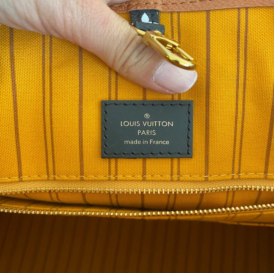 Louis Vuitton Onthego Jungle Giant Monogram Bag M44674