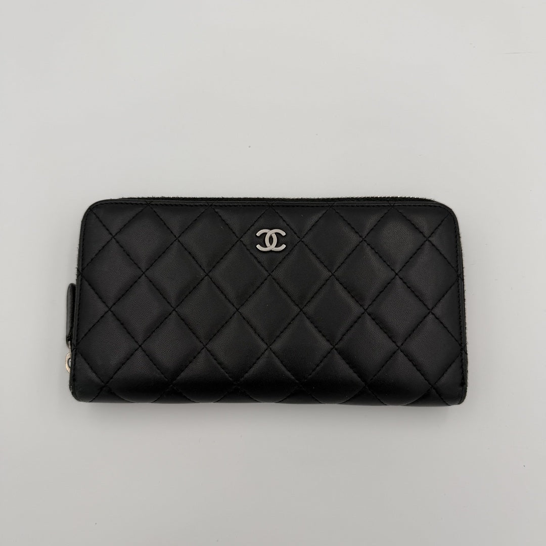 2011 Chanel CC Matelasse Lambskin Black Leather Long Zip Wallet